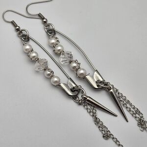✨2/$10✨ Handmade Safety Pin Faux Pearl Spike Chain Earrings 4'' Fun